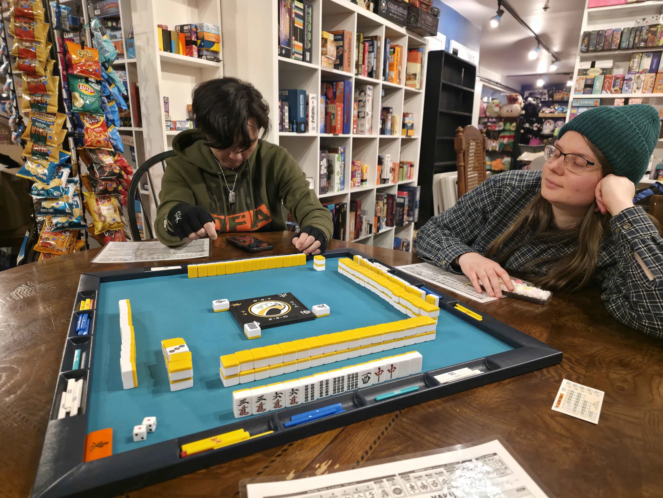 Charm City Riichi members playing mahjong at Omnihedral